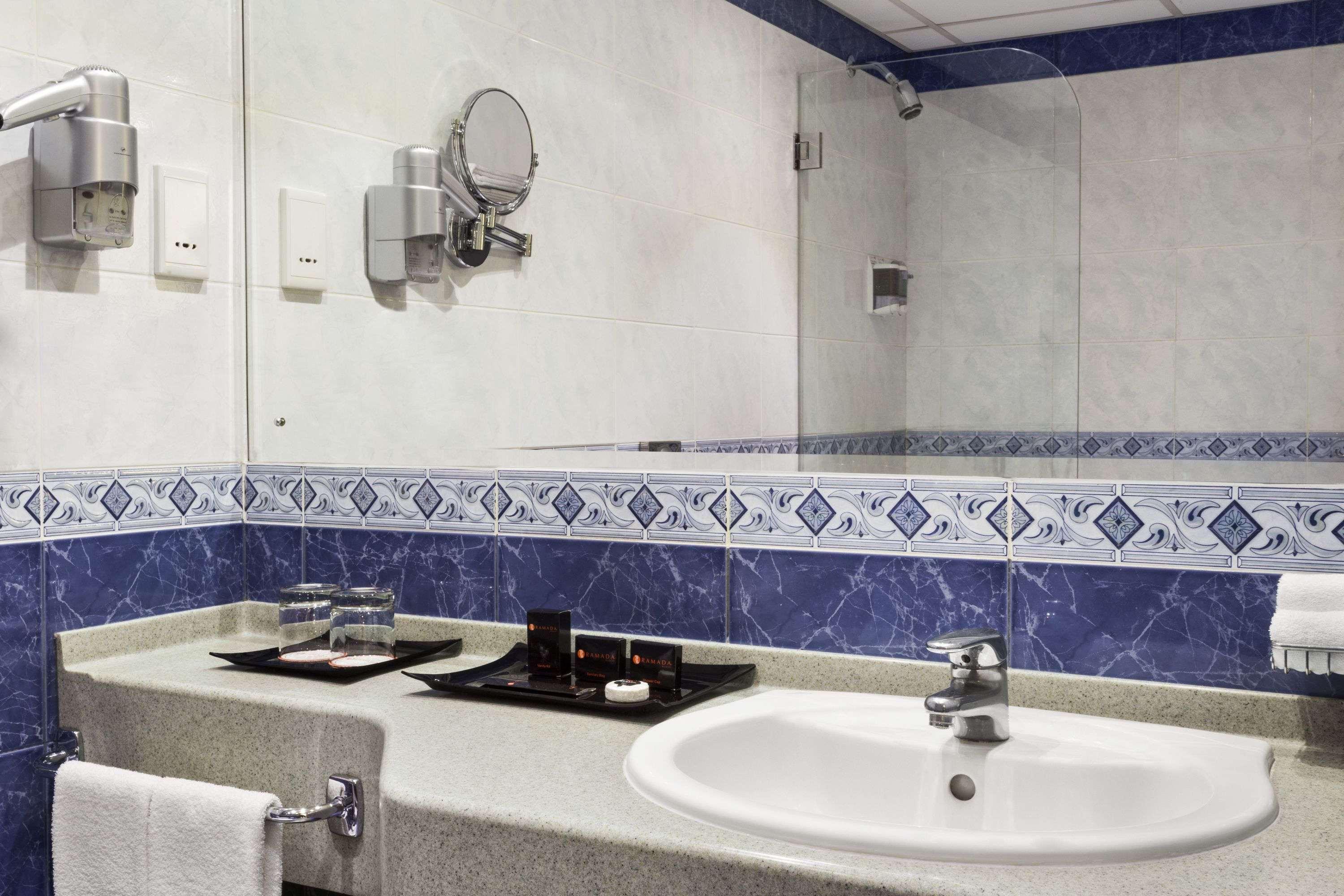 Hotel Ramada Qurum Beach Hotel Muscat