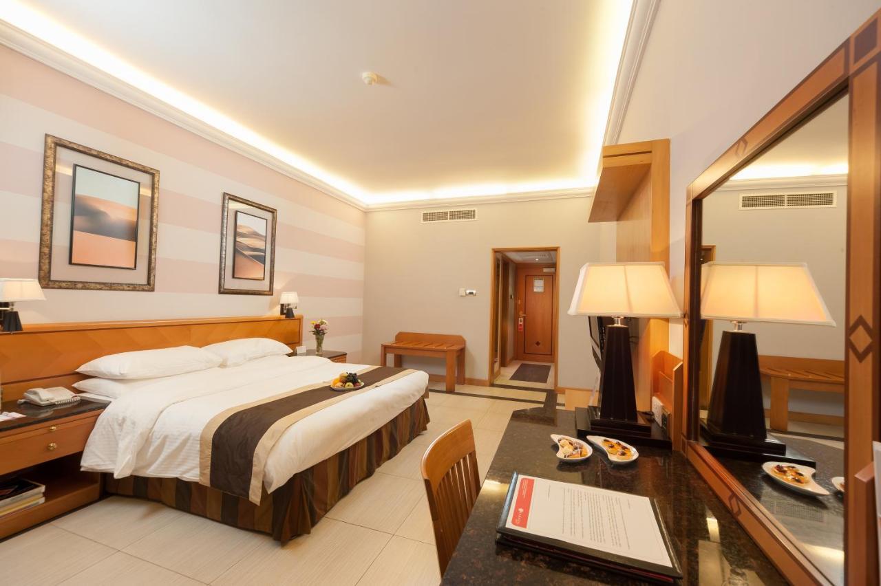 Ramada Qurum Beach Hotel Hotel