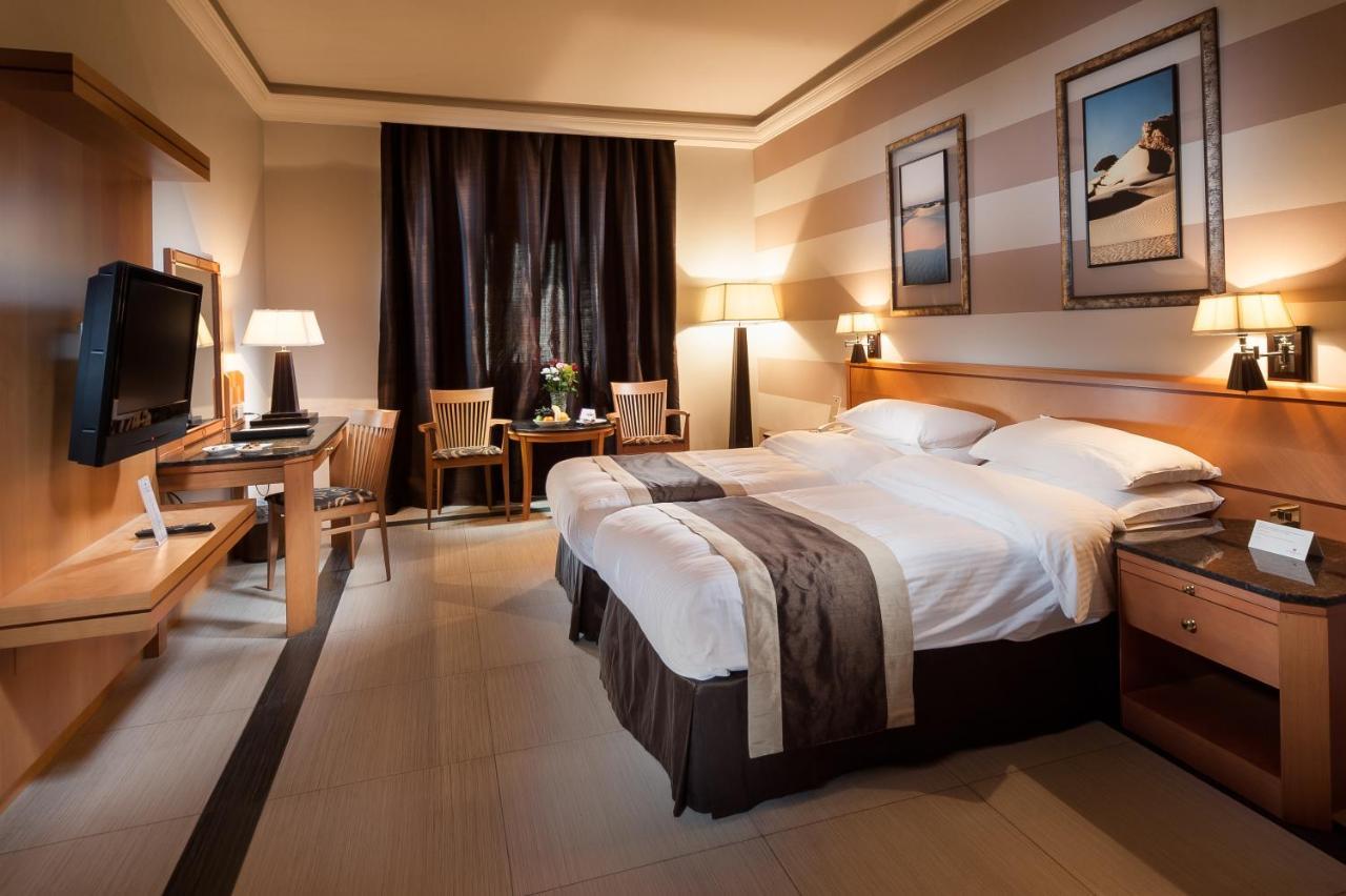 Ramada Qurum Beach Hotel 4* Muscat