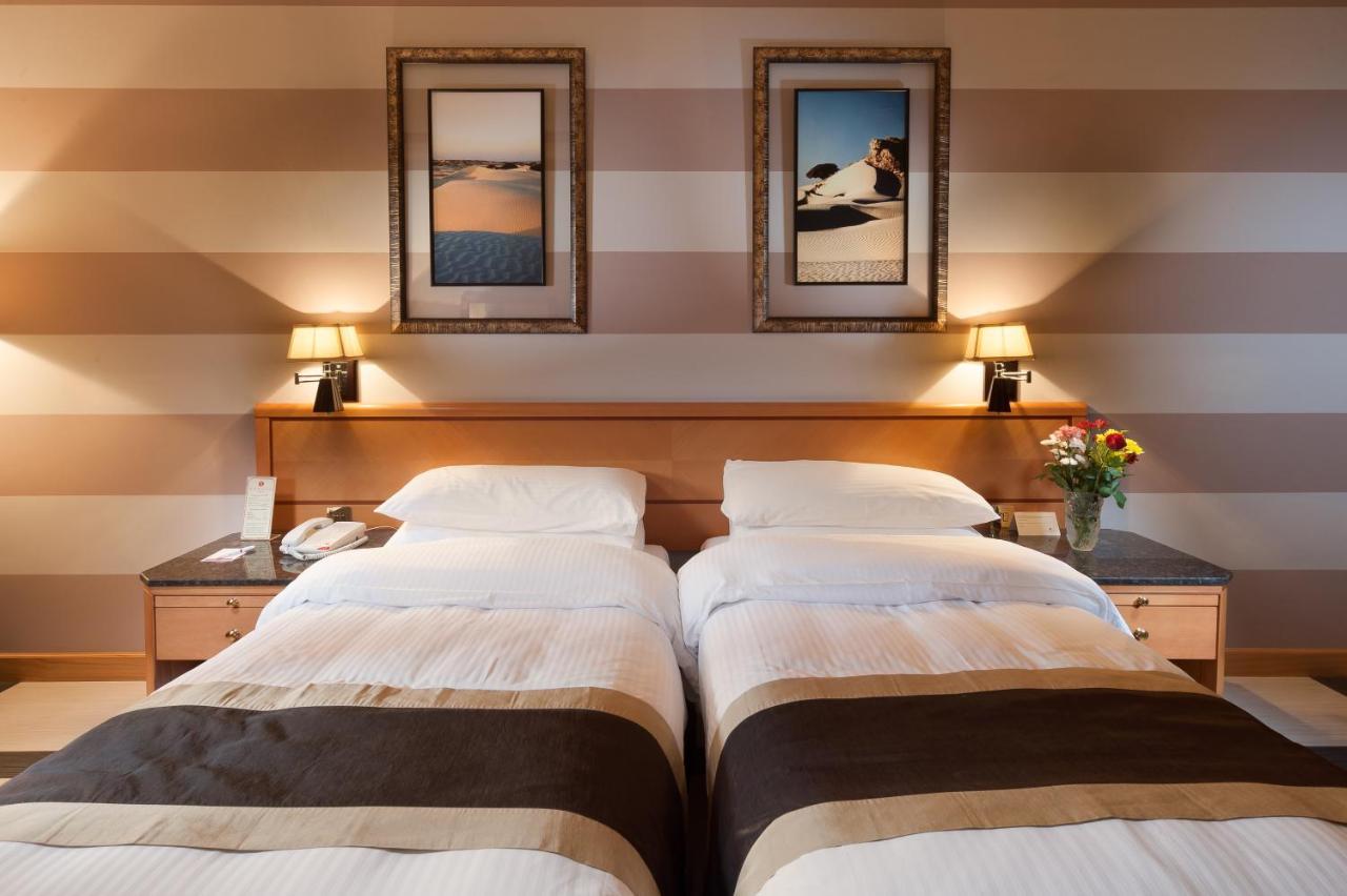 Hotel Ramada Qurum Beach Hotel 4*